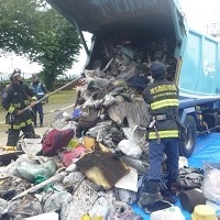 荒幡の車両火災写真