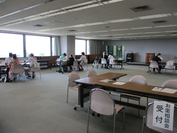 お薬相談会の様子